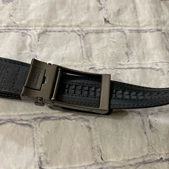 COMFORT CLICK MENS BLACK LEATHER WITH SIMULATED GRAIN COATING BELT SIZE 48 - Picture 7 of 11